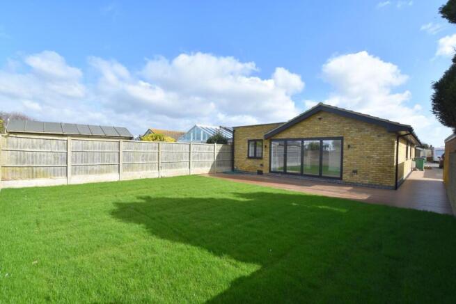 9 Denham Close Blue Sky (3).JPG