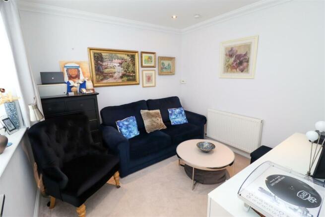 Office/Bedroom 3