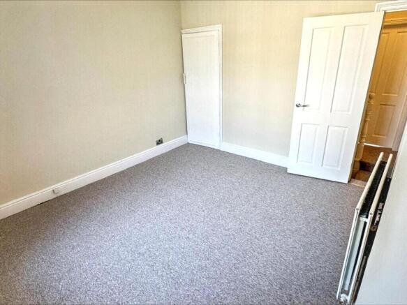 3 bed Terraced for sale Image 9