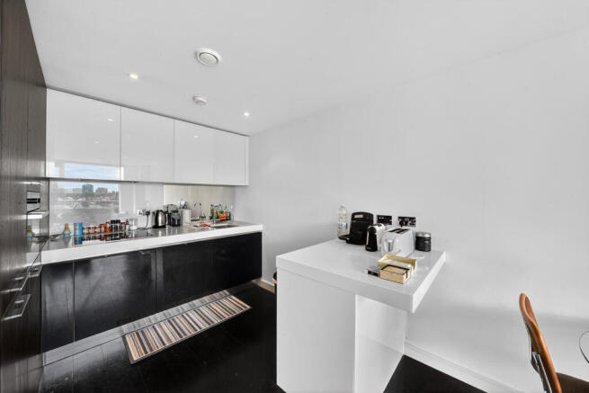 Apartment in London, Grosvenor Waterside, Pimlico - View 4