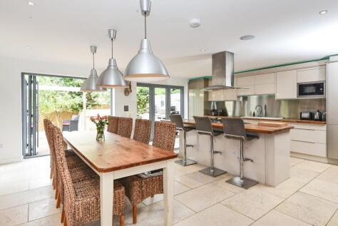 Lakeside, North Oxford, OX2