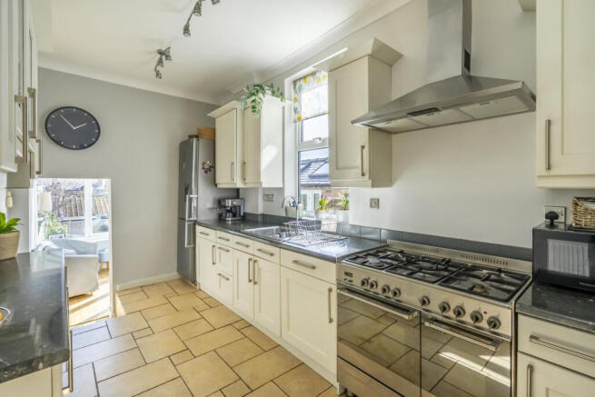 3 bed Terraced for sale Image 7