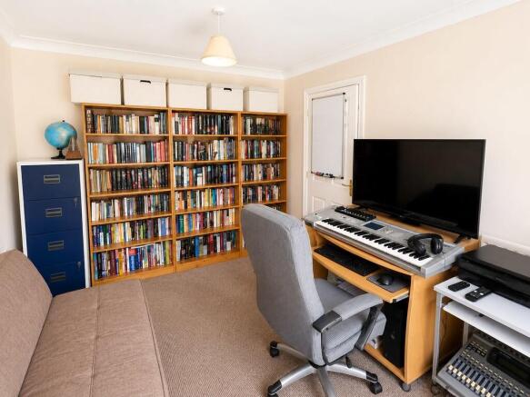 4 bed Detached for sale Image 2