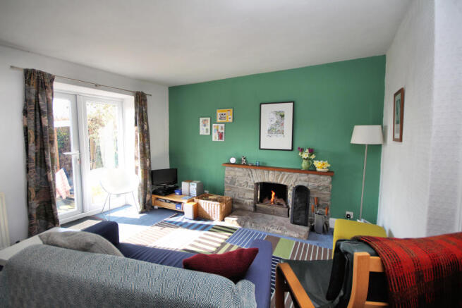 Urrview, 13 Victoria Street, Kirkpatrick Durham - 