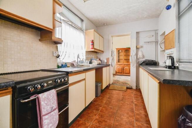 3 bed Semi-Detached for sale Image 5
