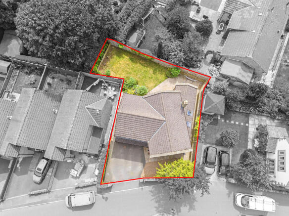 5 bed Detached for sale Image 6