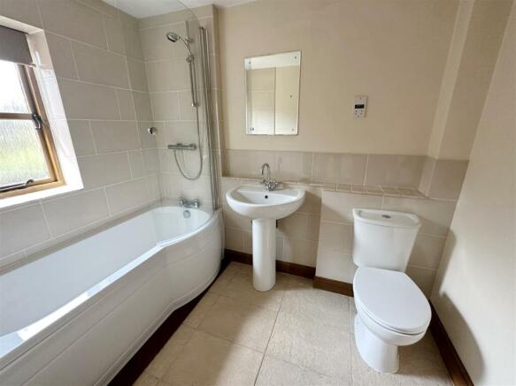 Bathroom.JPG