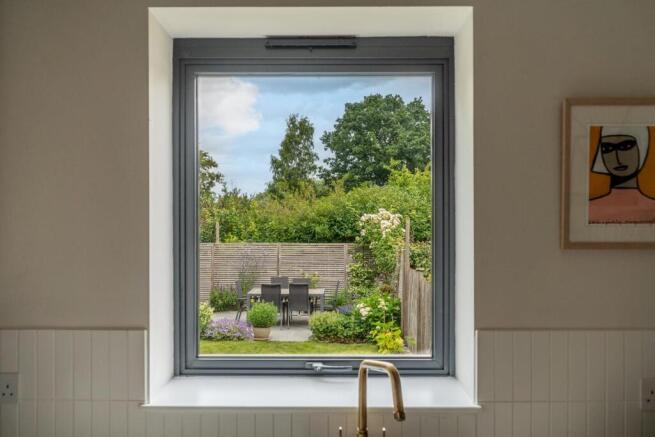 4 bed Town House for sale Image 6