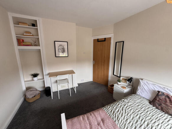 4 bed End of Terrace to rent Image 8