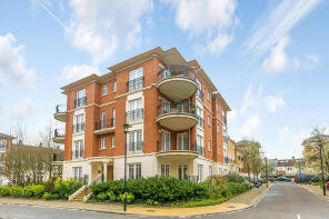 Flat 3, 32 Sharp House, Clevedon Road, Twickenham TW1 2TQ