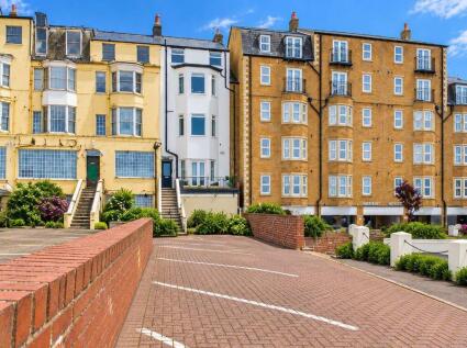 Queens Parade, Scarborough, YO12