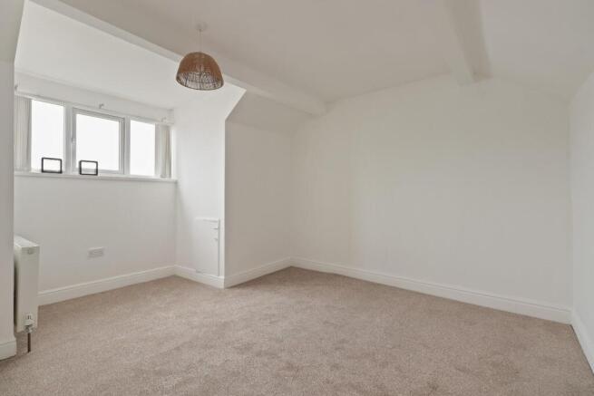 3 bed Terraced for sale Image 7