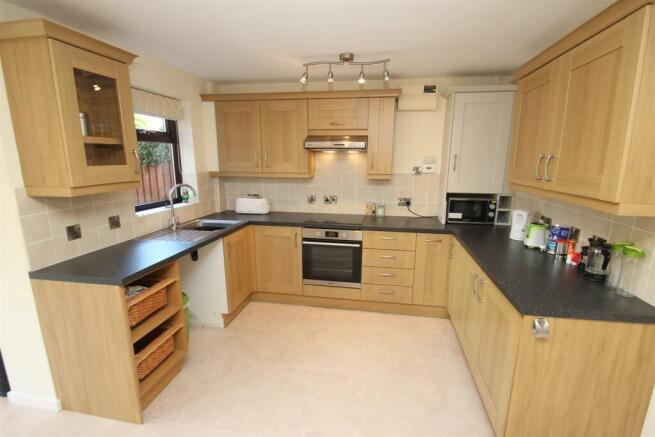 kitchen2.JPG