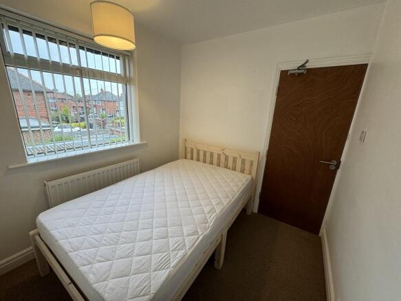 1 bed House Share to rent Image 10