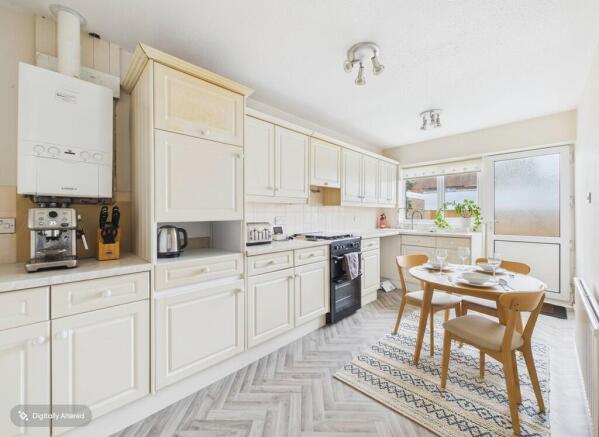 2 bed Detached Bungalow for sale Image 4