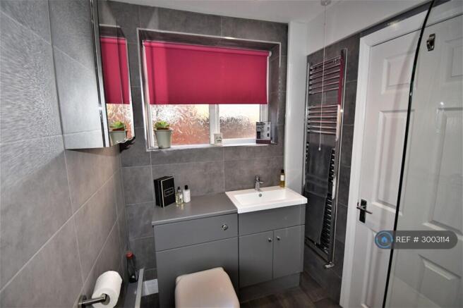 2 bed Terraced to rent Image 10