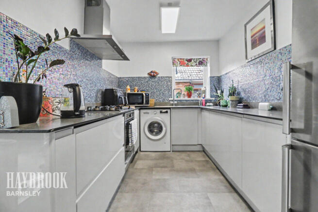2 bed Detached Bungalow for sale Image 8