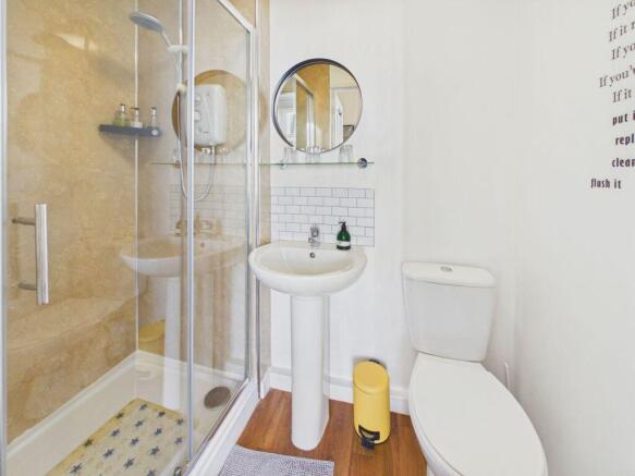 8 bed Terraced for sale Image 8