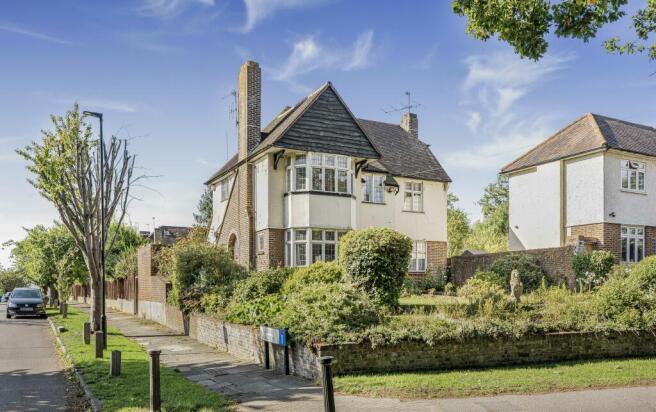 48 Clay Hill, Enfield, EN2 9AW