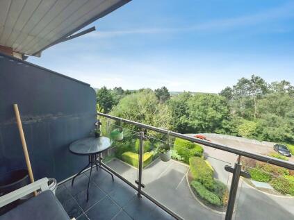 Garden Lodge Close, California