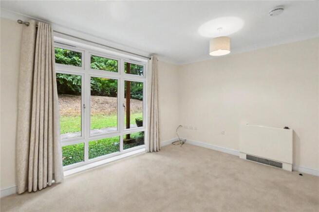2 bed Apartment for sale Image 4
