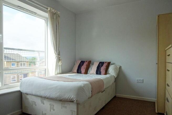 3 bed House to rent Image 7