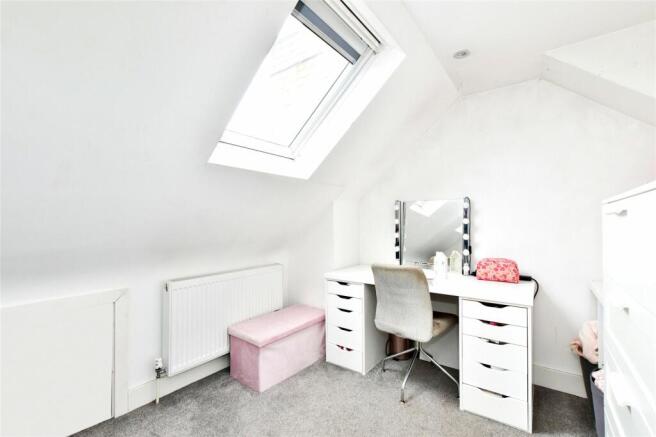 Bedroom 3 - View 2