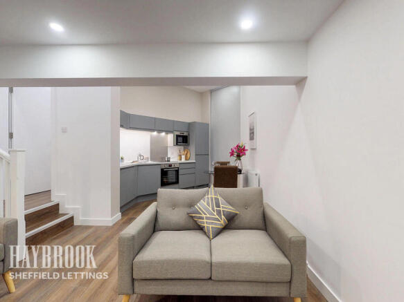 2 bed Apartment to rent Image 7