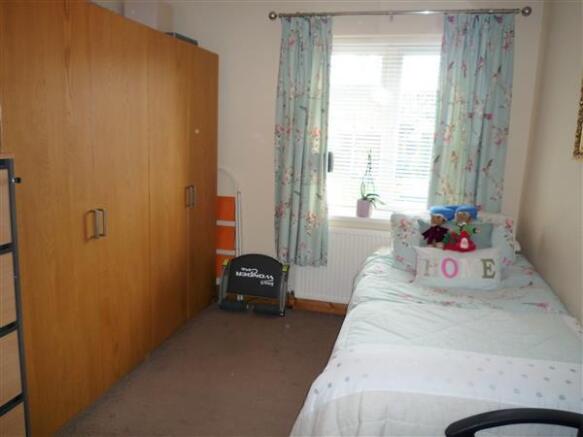 BEDROOM 2 (Rear):