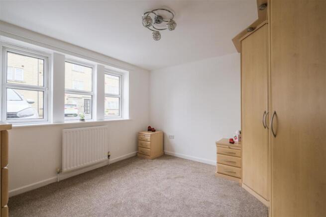 2 bed Apartment for sale Image 11