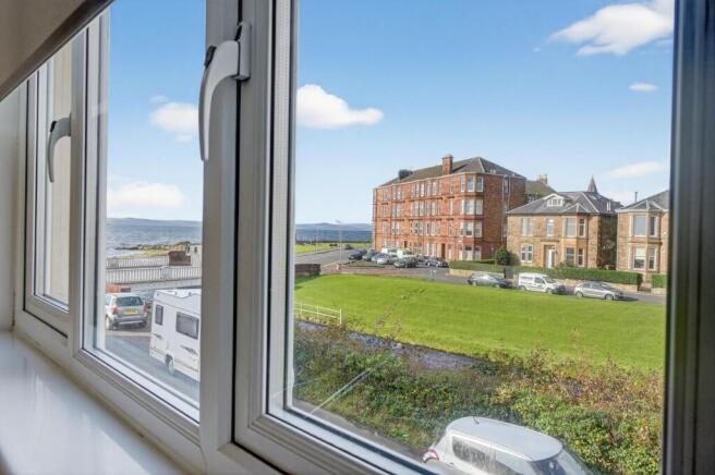 13_3 hamilton court_14.jpg