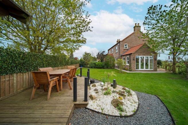 4 bed Detached for sale Image 10