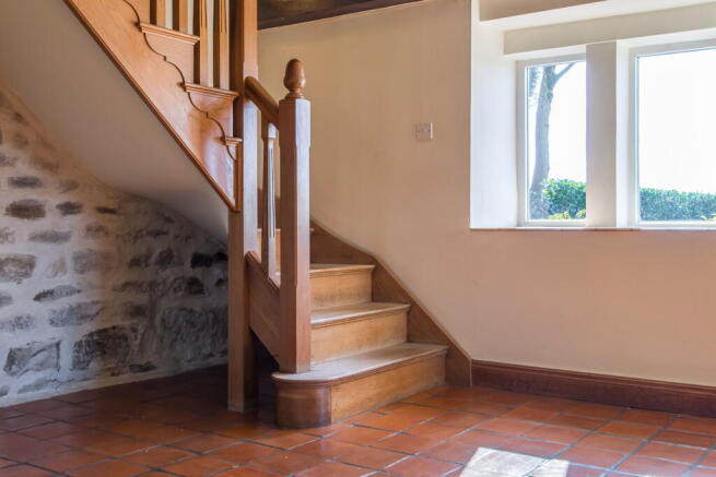 4 bed Detached for sale Image 11