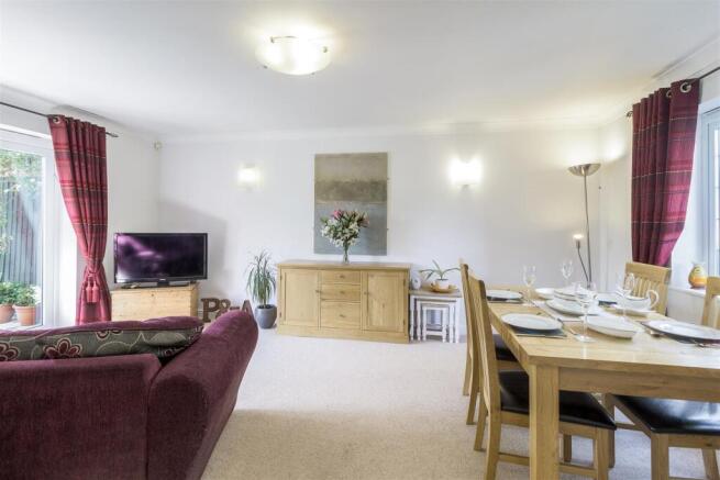 5 Garton Close