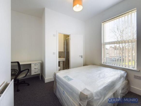 4 bed Terraced for sale Image 8