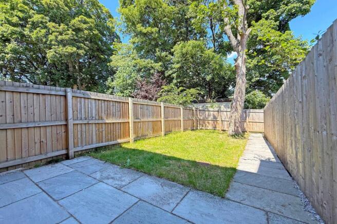 2 bed Terraced for sale Image 5