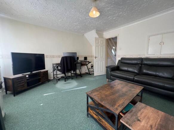 lounge 1.jpg