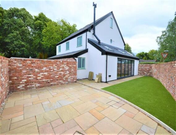 79 Dickens Lane, Poynton, SK12 photo 4