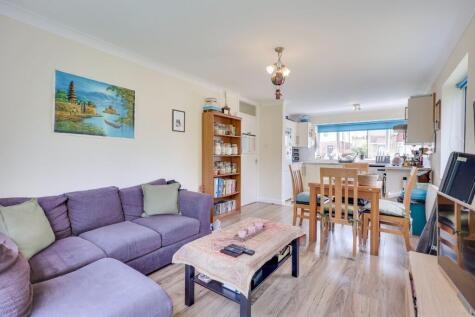Lawrence Grove, Woolston