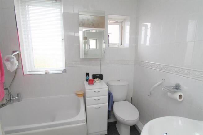 Bathroom.JPG