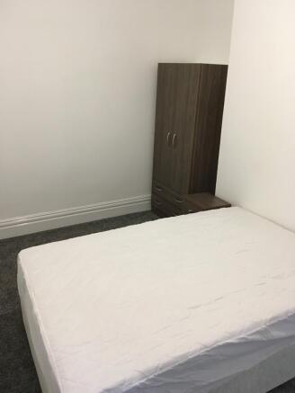6 bed Not Specified to rent Image 5