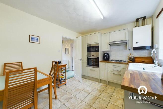 Kitchen/Dining Area