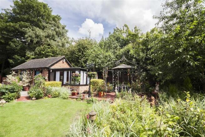 SUN/GARDEN ROOM
