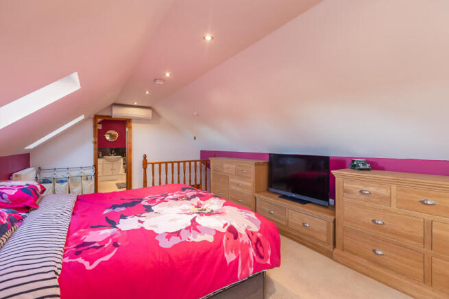 Brooklands House Bedroom 1-2