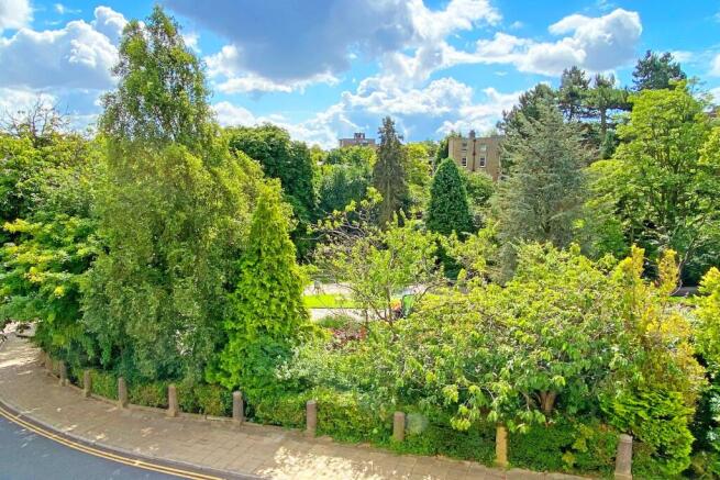 2 bed Flat for sale Image 9