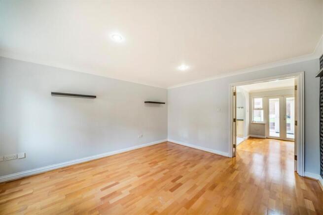 Barlow Drive, Shooters Hill photo 4