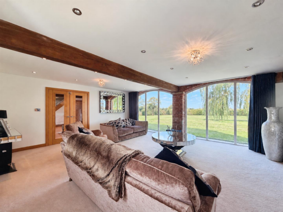 4 bed Barn Conversion for sale Image 5