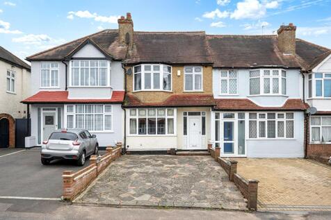 Stoneleigh Avenue, Worcester Park, KT4