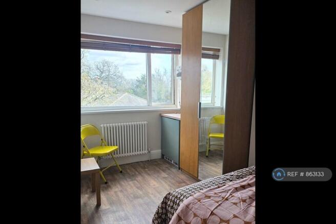 Room 2 (Top Floor) £760/Pcm
