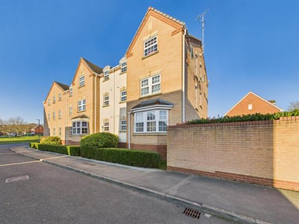 2 bed Flat for sale Image 9